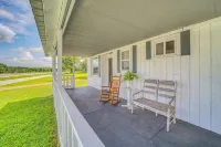 Recently Remodeled Route 66 Retreat! Claremore Gem - WiFi