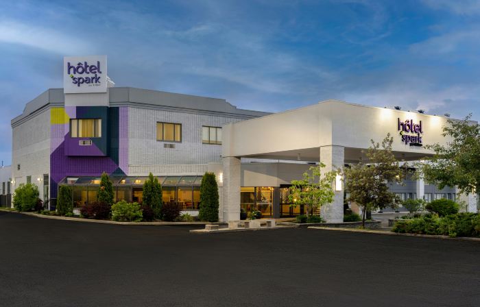 Spark by Hilton Montreal Brossard