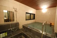 Hakuba Mominoki Hotel - Hot Tub