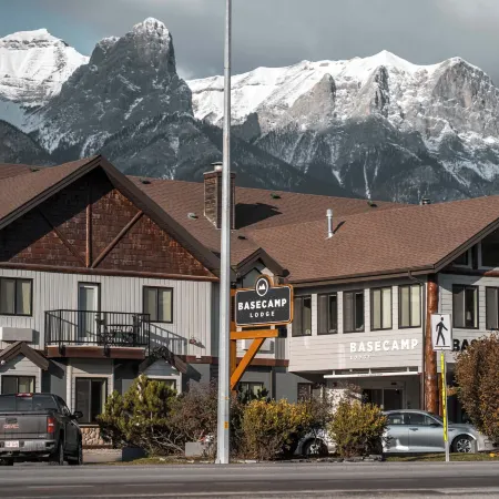 Basecamp Lodge Canmore