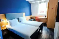 Holiday Inn Express Skopje City Centre - breakfast