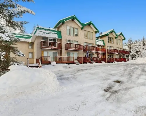 Renovated 1BR Ski-in/out Flat at Base of Alyeska Hotels near Chair 6