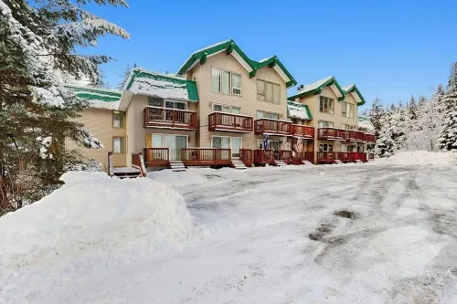 Renovated 1BR Ski-in/out Flat at Base of Alyeska - Wifi