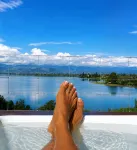 Coastal Calm | Luxe Stay with Views, Bath & Fire. - Apartments