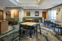 페어필드 인 & 스위트 포트 월튼 비치-에글린 AFB - 스파