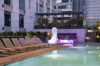 Courtyard by Marriott Los Angeles L.A. LIVE - Rooftop Pools