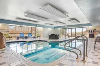 Hampton Inn & Suites Greeley - Pools