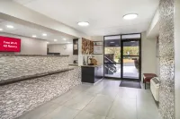 HomeTowne Studios Greenville - Bãi đậu xe