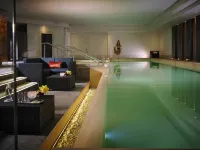 Westport Coast Hotel - С бассейном
