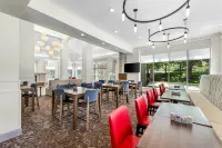 Hilton Garden Inn Overland Park - Parkplatz