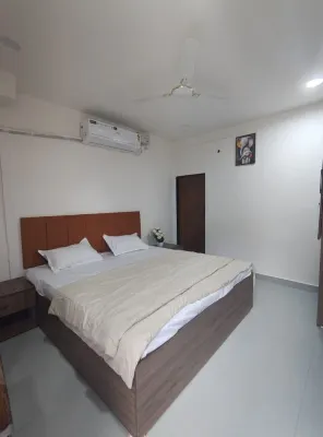 Acrobat Home Stay-Elegant Villa - Villas