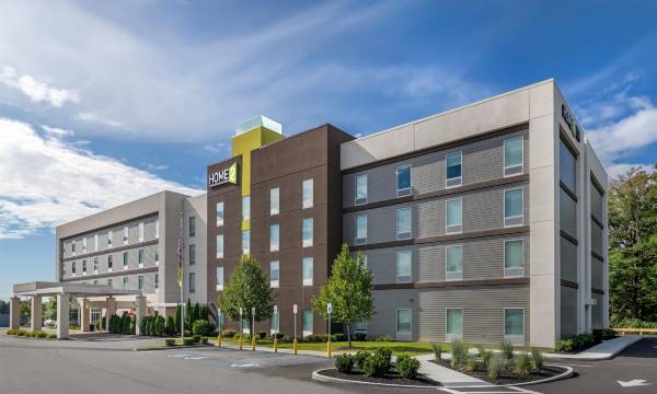 Home2 Suites by Hilton Queensbury Lake George