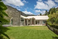 Riverview Retreat Holiday Home by MajorDomo Hoteles cerca de Shotover Jet