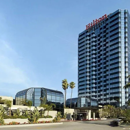 Hilton Los Angeles-Universal City Отели рядом с достопримечательностью «Юниверсал-Сити»