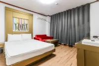 Sokcho Two Wheels Motel Hotels in 