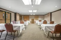 Holiday Inn Express & Suites Hayward