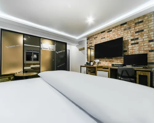Daegu Bongdeok Sweet Hotels near DEBEC Plaza