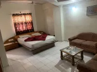 Rajshree Hotel