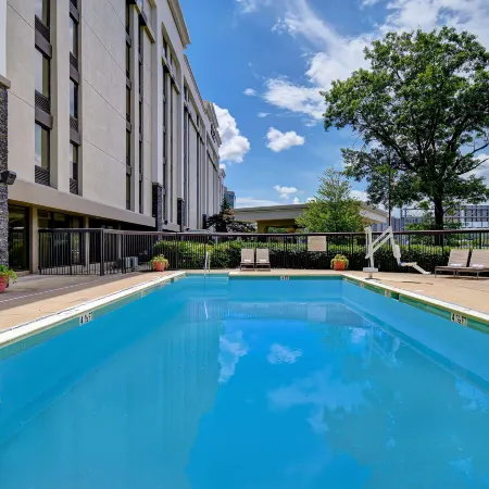 Hampton Inn & Suites Alexandria Old Town Area South
