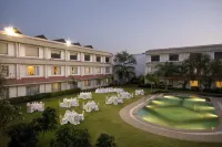 Hotel Express Residency-Jamnagar - プール