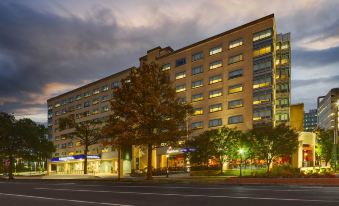 DoubleTree by Hilton St. Louis Forest Park