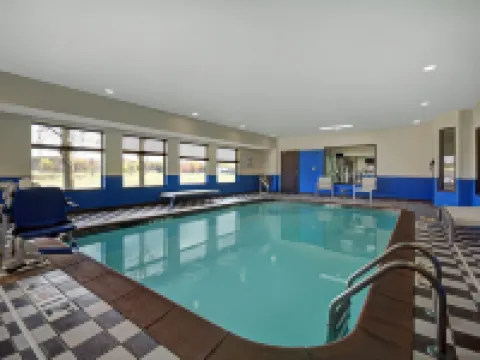 โรงแรม Holiday Inn Express Marshall บาย IHG โรงแรมในCalhoun County