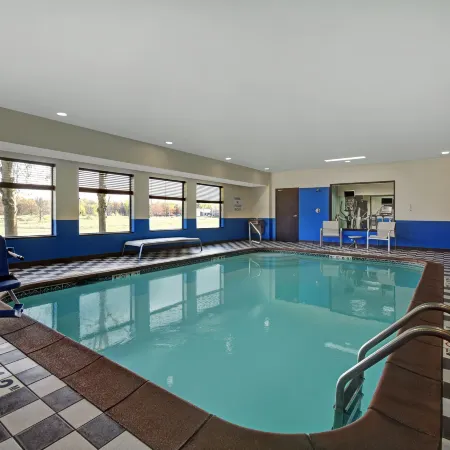 Holiday Inn Express MARSHALL by IHG