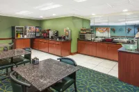 Ramada Limited Decatur Hotels in Forsyth