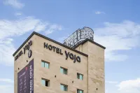 hotel yaja 薔薇山附近的飯店