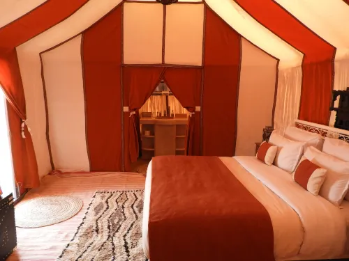 Sleeping in a Luxury Tent in Merzouga Desert ! - Mountain view
