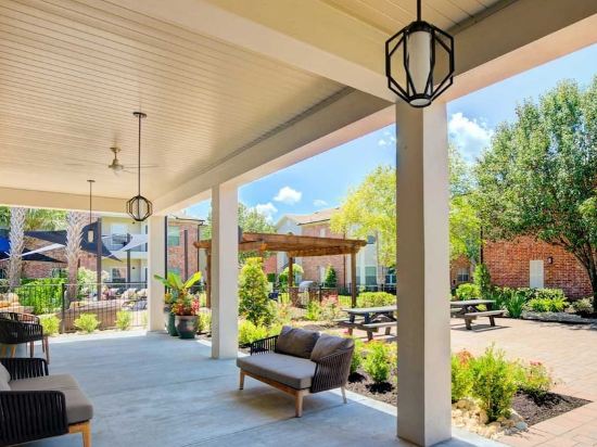 Resort Style Apartment Near NRG Stadium