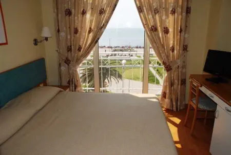 Hotel Arvi Отели рядом с достопримечательностью «Venetian Tower of Durrës»