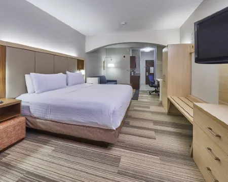 ホリデイ イン エクスプレス ホテル & スイーツ メドフォード - セントラル ポイント by IHG セントラル・ポイントのホテル