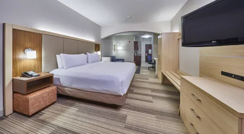 Holiday Inn Express & Suites Medford-Central Point Hotels in Eagle Point