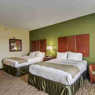 Holiday Inn Express & Suites Wytheville Rooms