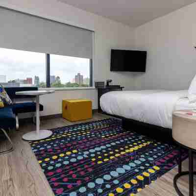 Aloft St. Louis Cortex Rooms