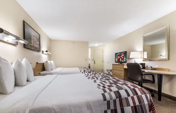 克利夫蘭機場-米德爾堡高地紅頂酒店