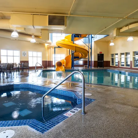 Holiday Inn Express & Suites EDMONTON-INTERNATIONAL AIRPORT by IHG