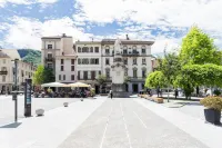 Co-C933-Pvol10a1 - Shades of Como with Private Terrace