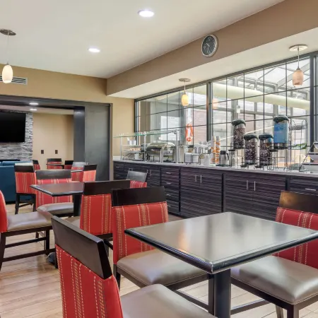 Comfort Inn & Suites Perry National Fairgrounds Area
