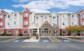 Microtel Inn & Suites by Wyndham Bentonville - Housity