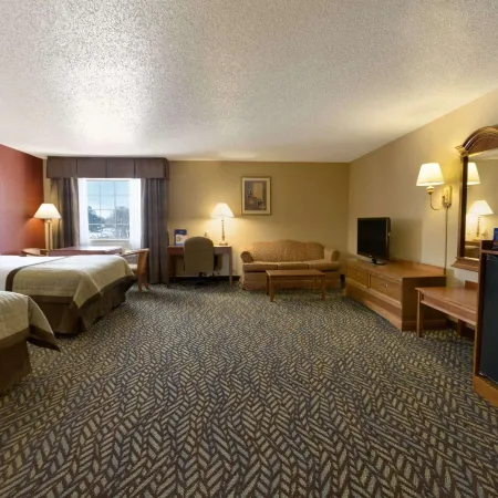Baymont by Wyndham Oklahoma City Airport Отели рядом с достопримечательностью «Торговый центр "Олд Шепард"»