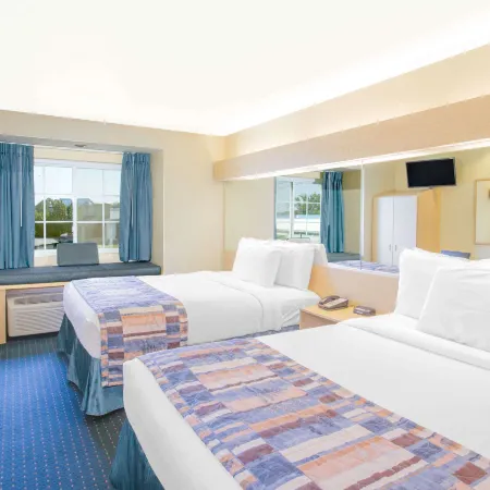Microtel Inn & Suites by Wyndham Albertville
