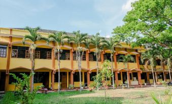 OYO 1342 Uniga Malang Family Residence