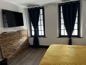 Room in Guest Room - Comfortable Room 35m2