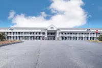 Hilltop Inn & Suites, Near Foxwoods Casino فنادق في North Stonington