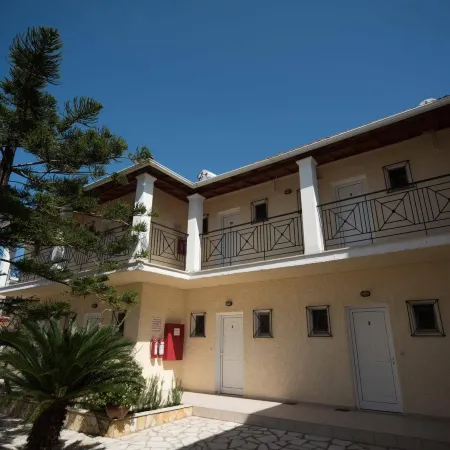 Metaxa Apartments