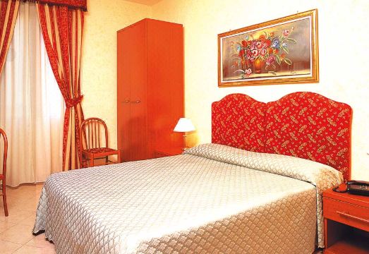 3. 호텔 스트롬볼리..