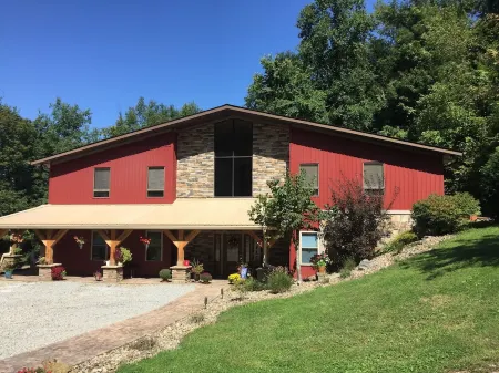 Seams Like Home B&B Отели в г. Фейетт