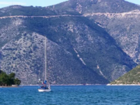 Adastra Ithaca Luxury Suites イタキ島のホテル